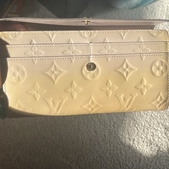 Louis Vuitton Vernis Sarah Wallet - Picture 8 of 14